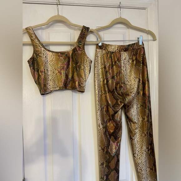 Snake Print Oil Slick Crop Top and Leggings Set Women’s Sz S - Picture 7 of 8